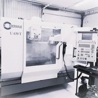 Hermle U630T CNC fr&auml;s i svartvitt